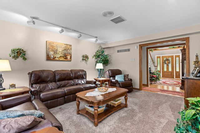 11458 Burr Street, Crown Point, IN 46307