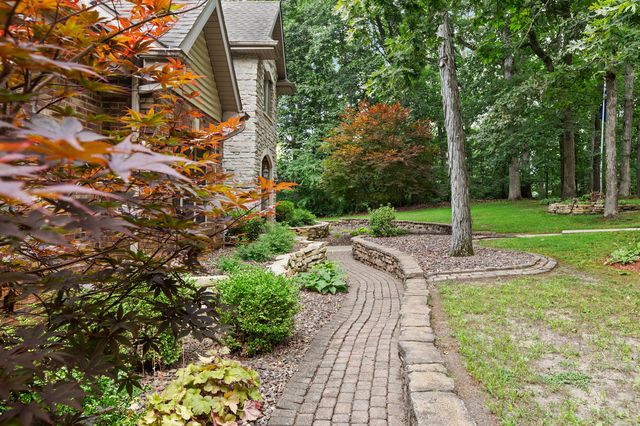 11458 Burr Street, Crown Point, IN 46307