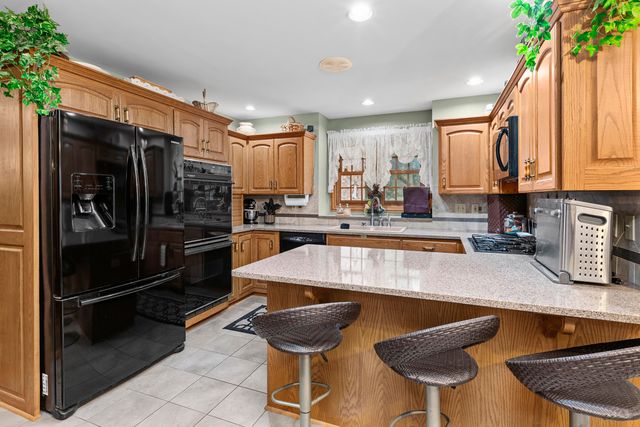 11458 Burr Street, Crown Point, IN 46307