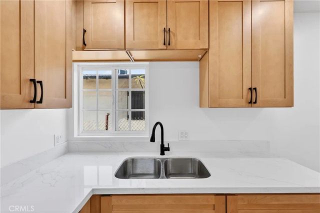 1031 N Fickett, Los Angeles, CA 90033