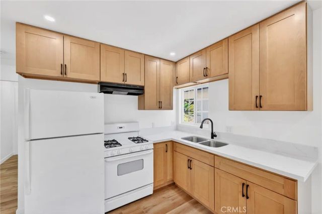 1031 N Fickett, Los Angeles, CA 90033
