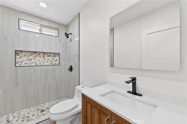 1031 N Fickett, Los Angeles, CA 90033