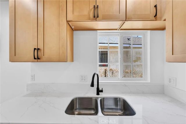 1031 N Fickett, Los Angeles, CA 90033