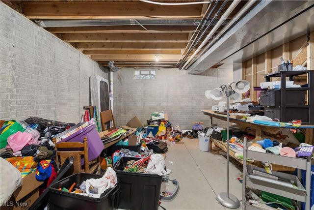 1860 Issaquah Street, Cuyahoga Falls, OH 44221