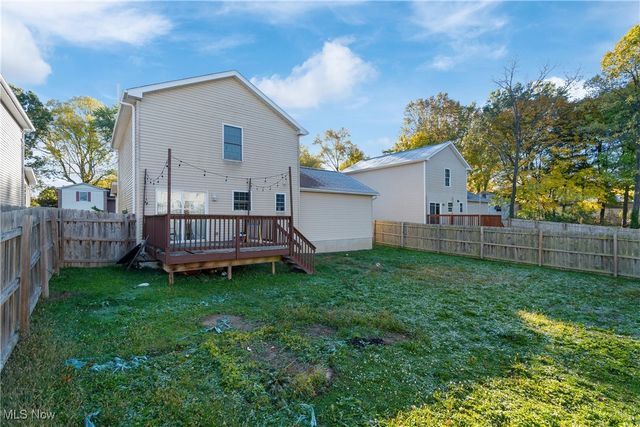 1860 Issaquah Street, Cuyahoga Falls, OH 44221