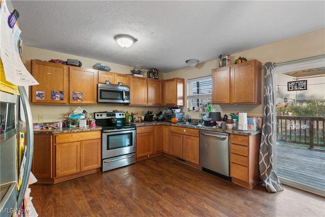 1860 Issaquah Street, Cuyahoga Falls, OH 44221