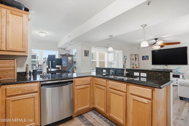 202 LAGUNA VILLAS Boulevard B24, Jacksonville Beach, FL 32250