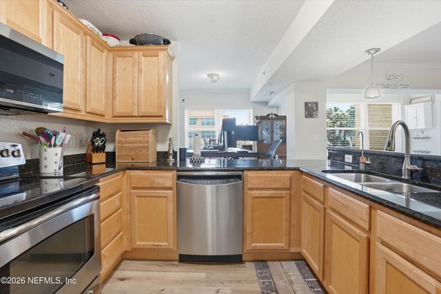 202 LAGUNA VILLAS Boulevard B24, Jacksonville Beach, FL 32250