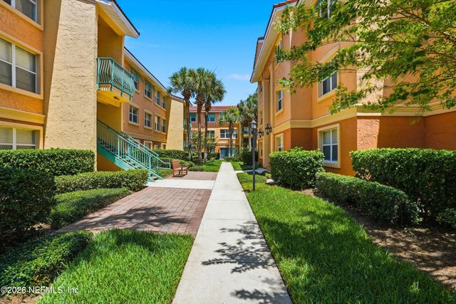 202 LAGUNA VILLAS Boulevard B24, Jacksonville Beach, FL 32250