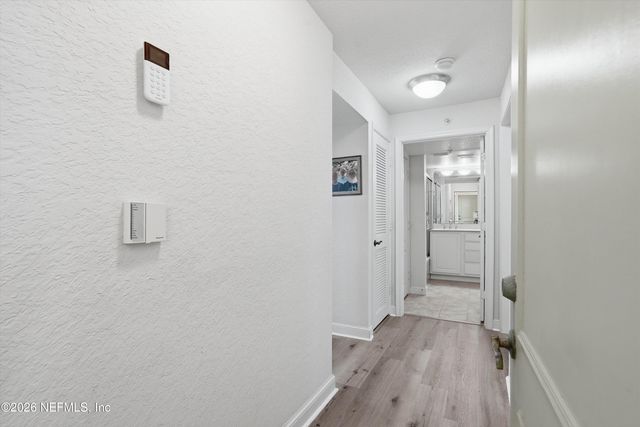 202 LAGUNA VILLAS Boulevard B24, Jacksonville Beach, FL 32250