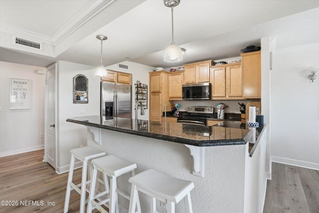 202 LAGUNA VILLAS Boulevard B24, Jacksonville Beach, FL 32250