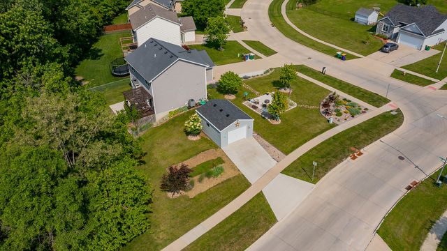 1707 Apple Lane, Indianola, IA 50125