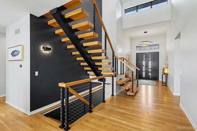 7020 Driftwood Drive, Fenton, MI 48430