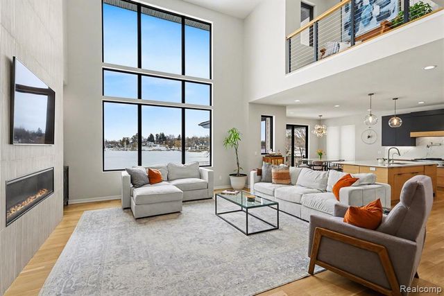 7020 Driftwood Drive, Fenton, MI 48430