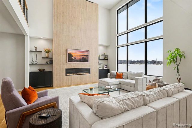 7020 Driftwood Drive, Fenton, MI 48430