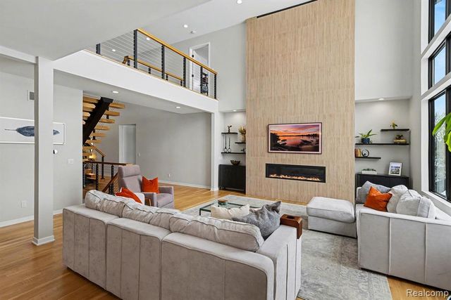 7020 Driftwood Drive, Fenton, MI 48430