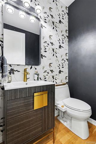 7020 Driftwood Drive, Fenton, MI 48430