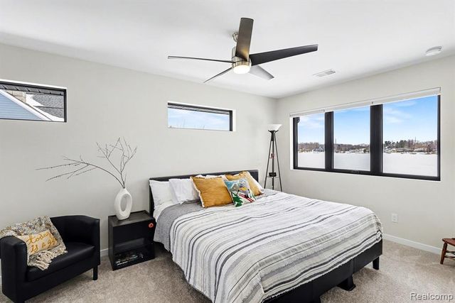 7020 Driftwood Drive, Fenton, MI 48430