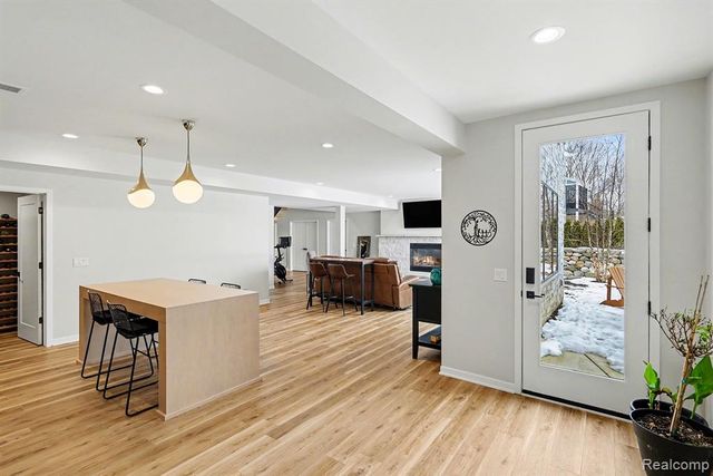 7020 Driftwood Drive, Fenton, MI 48430