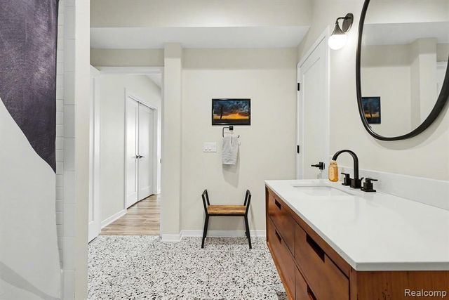 7020 Driftwood Drive, Fenton, MI 48430