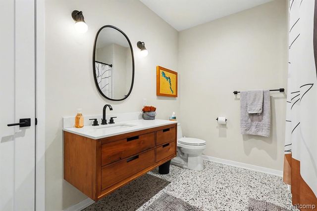 7020 Driftwood Drive, Fenton, MI 48430