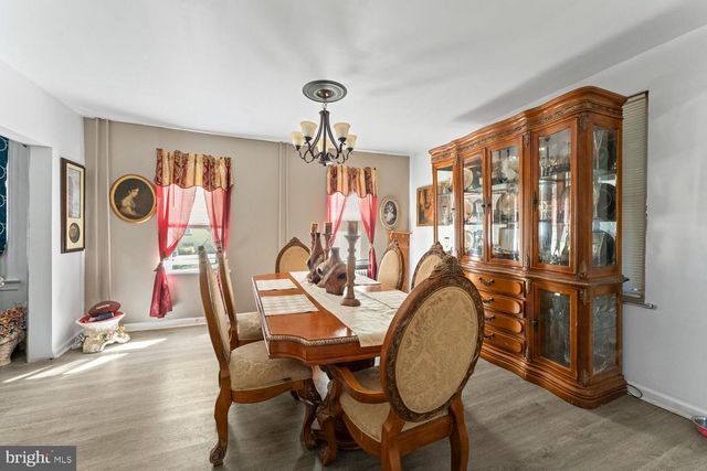 131 NORTH AVE, West Berlin, NJ 08091