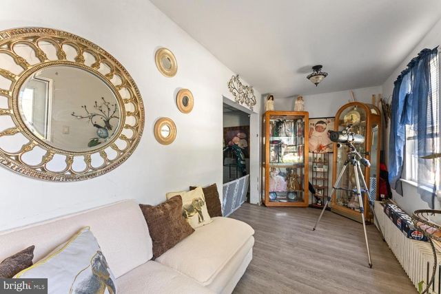 131 NORTH AVE, West Berlin, NJ 08091