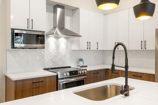 112 Rogers Street NE 205, Atlanta, GA 30317