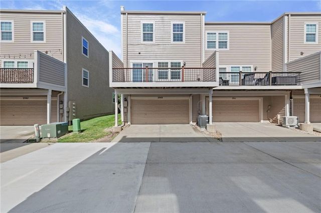 2909 Swift Street, North Kansas City, MO 64116