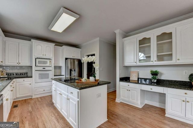 1810 Sunset Harbour Pointe, Lawrenceville, GA 30043