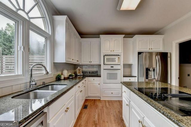 1810 Sunset Harbour Pointe, Lawrenceville, GA 30043