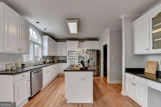 1810 Sunset Harbour Pointe, Lawrenceville, GA 30043