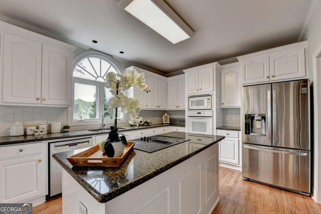 1810 Sunset Harbour Pointe, Lawrenceville, GA 30043