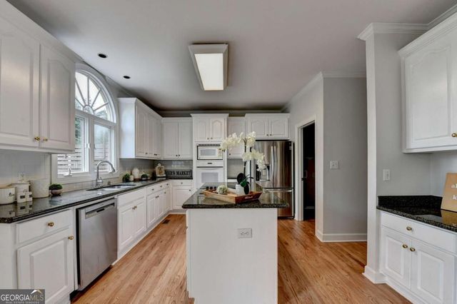 1810 Sunset Harbour Pointe, Lawrenceville, GA 30043