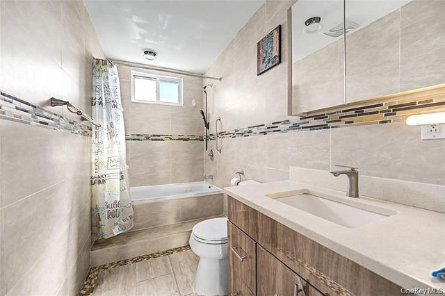 253 Devonshire Drive, New Hyde Park, NY 11040