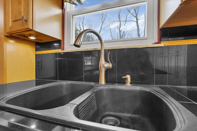 3832 Fallsburg Road NE, Newark, OH 43055