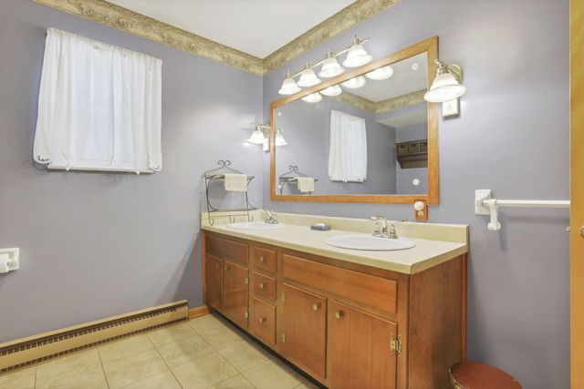 3832 Fallsburg Road NE, Newark, OH 43055