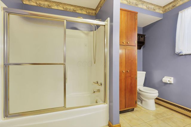 3832 Fallsburg Road NE, Newark, OH 43055