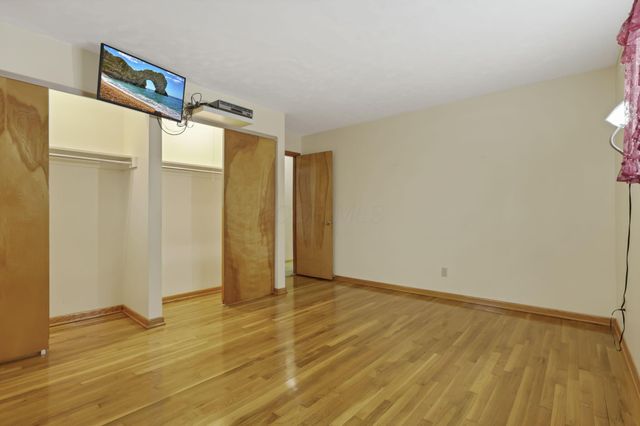 3832 Fallsburg Road NE, Newark, OH 43055