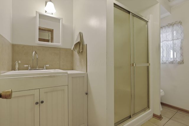 3832 Fallsburg Road NE, Newark, OH 43055