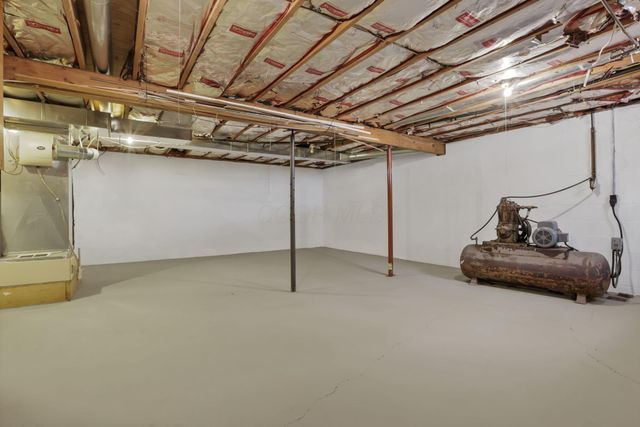 3832 Fallsburg Road NE, Newark, OH 43055