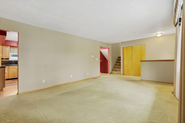 3832 Fallsburg Road NE, Newark, OH 43055