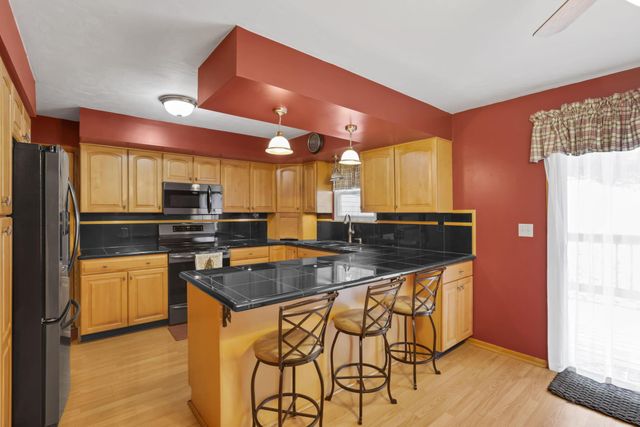 3832 Fallsburg Road NE, Newark, OH 43055