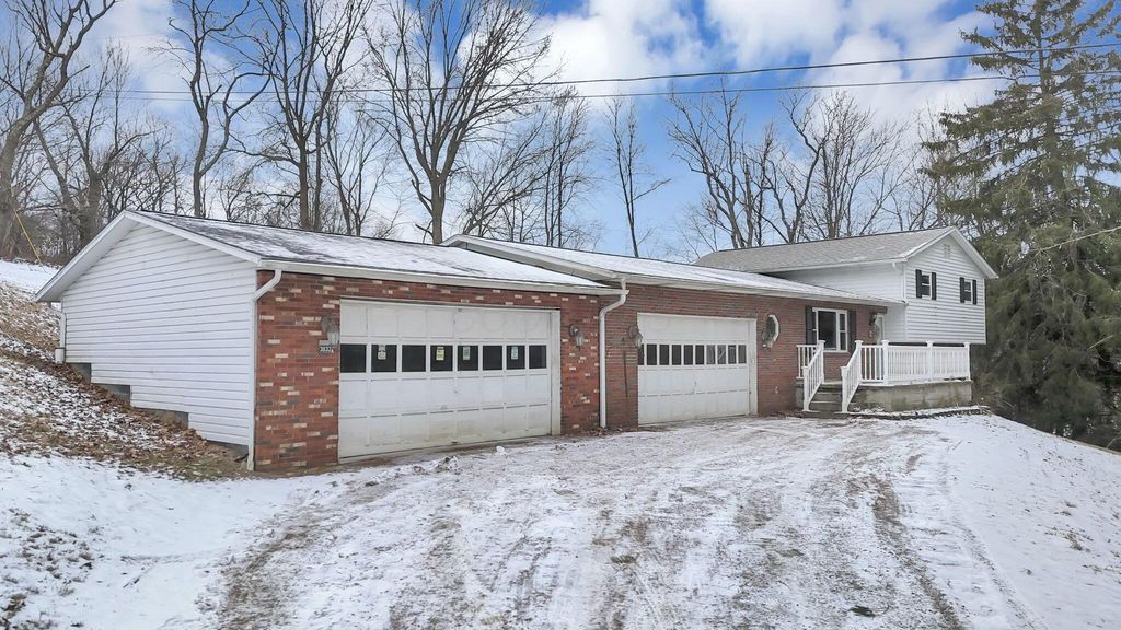 3832 Fallsburg Road NE, Newark, OH 43055
