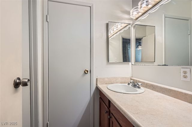 4259 Kona Coast Way, Las Vegas, NV 89121