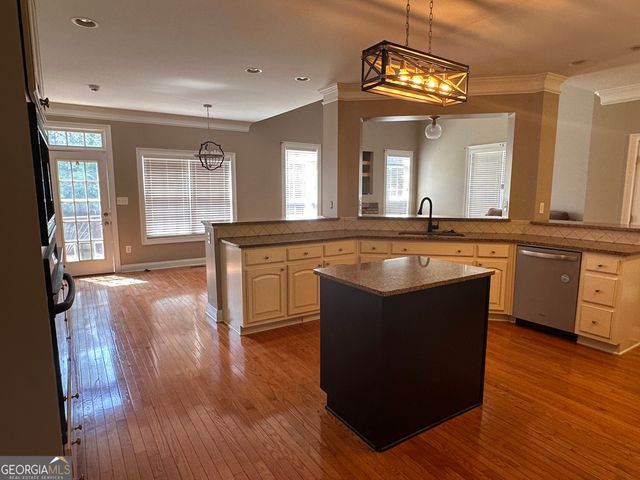 1128 Charleston Ridge, Mcdonough, GA 30252