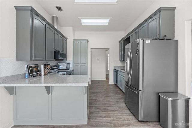 858 Quail Hollow Drive, Weslaco, TX 78596