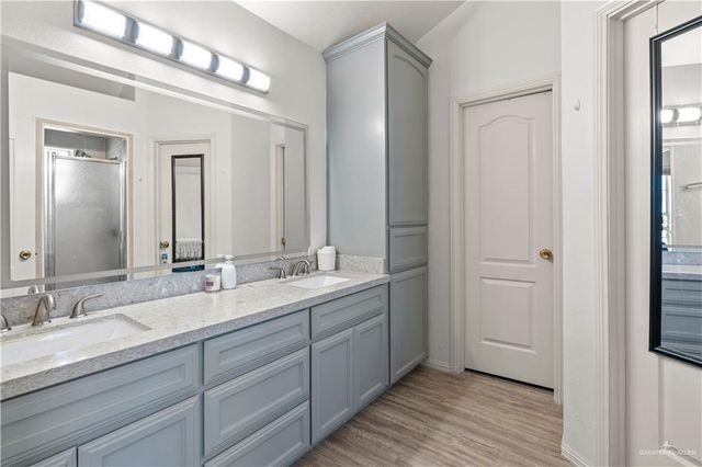 858 Quail Hollow Drive, Weslaco, TX 78596