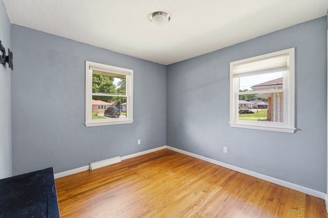 4032 Manor Lane, Des Moines, IA 50310