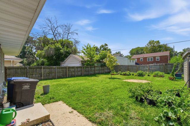 4032 Manor Lane, Des Moines, IA 50310